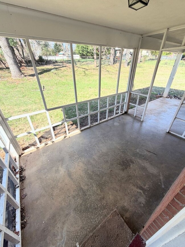 Building Photo - 4 Bedroom Home in Lynchburg