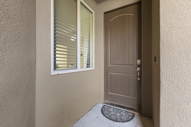 Building Photo - 4221 Torrey Pines Dr