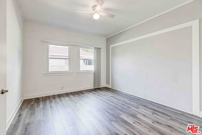 Building Photo - 2215 N Niagara St