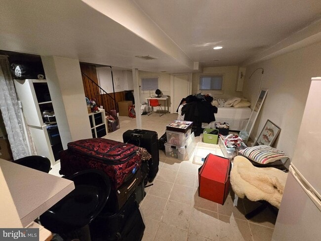 Building Photo - 1319 E Street NE Unit