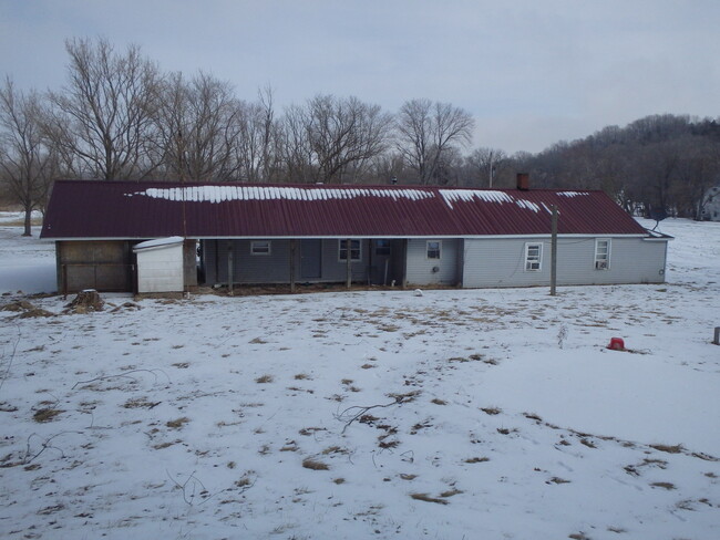 Building Photo - PERRYVILLE - Ranch style home on 1 Acre wi...