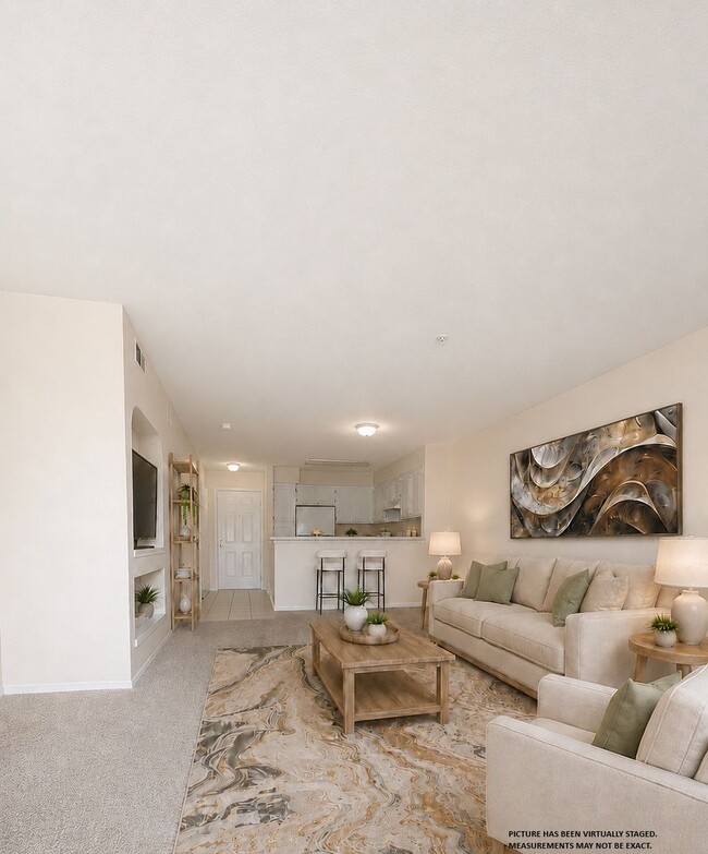 Building Photo - 13815 Fairway Island Dr
