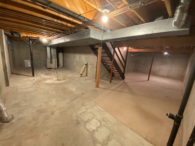 Building Photo - 3053 Wedge Ct