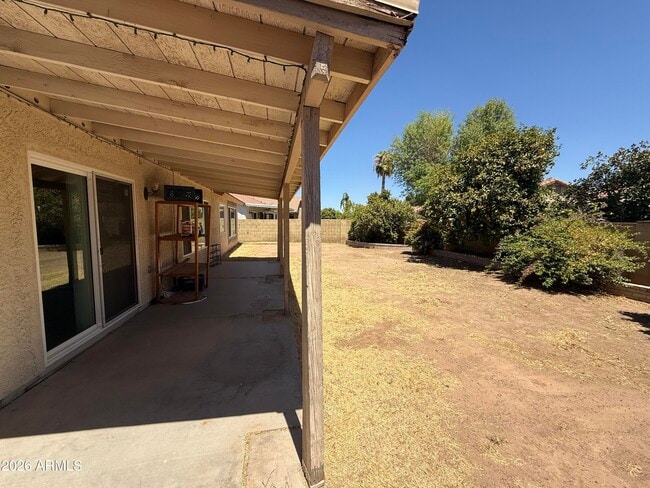 Building Photo - 505 W Sereno Dr