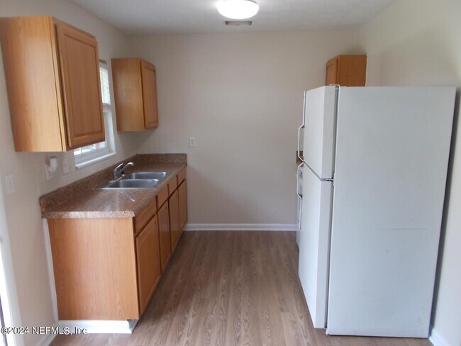 Building Photo - 5730 Cruz Rd