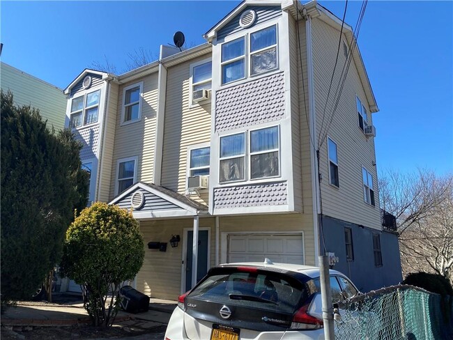 Primary Photo - 31 Jackson St