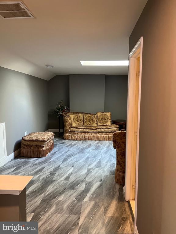 Building Photo - 3911 Arbor Crest Way