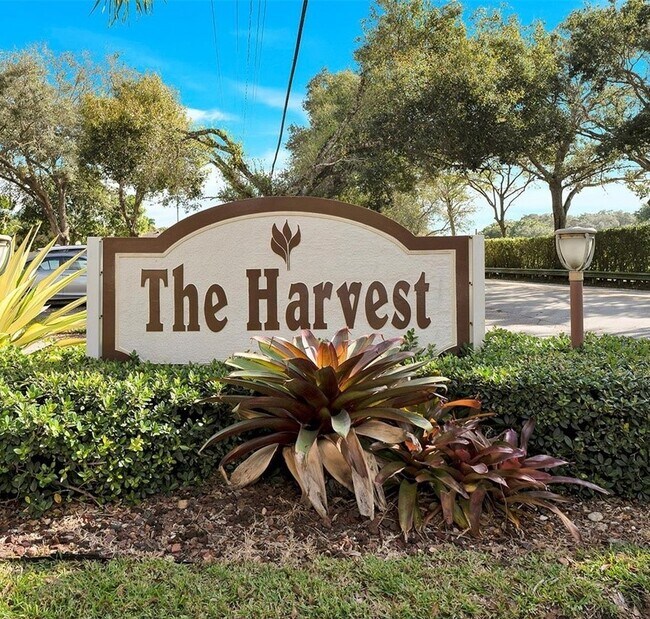 Building Photo - 2800 SW 87th Ave