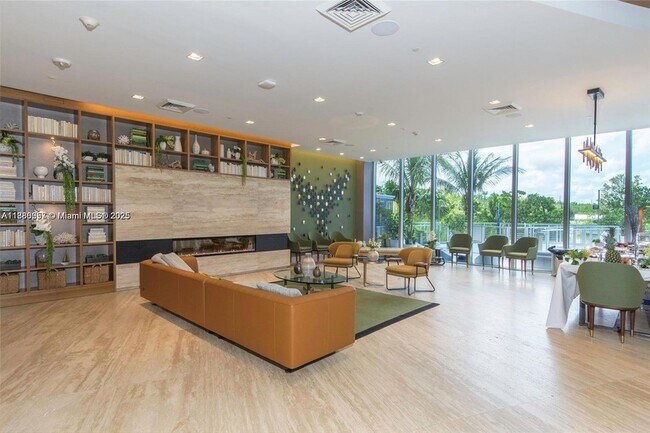 Building Photo - 16385 Biscayne Blvd