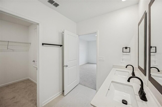 Building Photo - 4718 Golden Knight Blvd