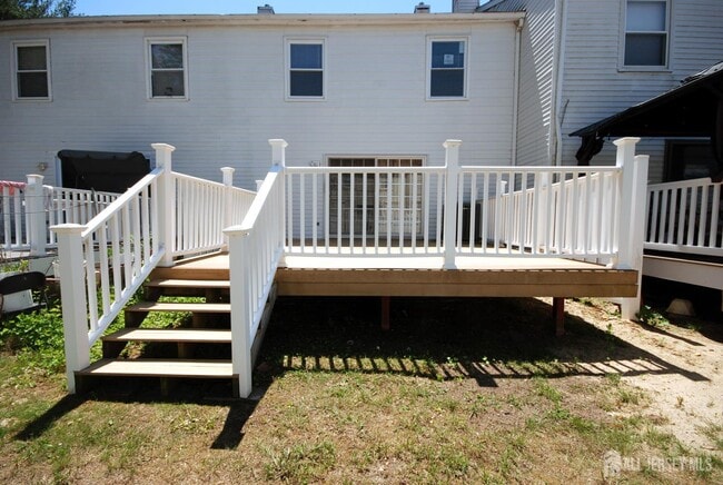Building Photo - 21 Rosewood Ct