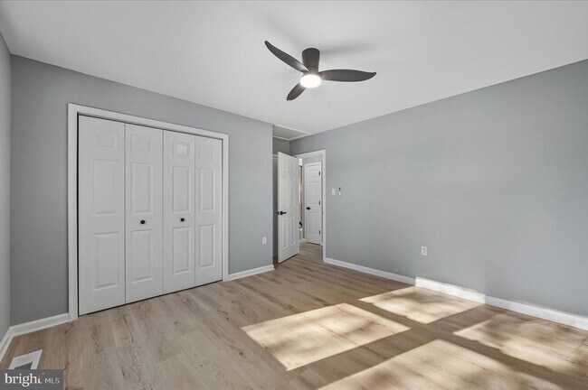 Building Photo - 110 Elaine Dr