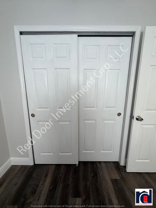 Building Photo - 2 Bedroom 1.5 Bath in the Heart of Downtown Deland~Available Now~