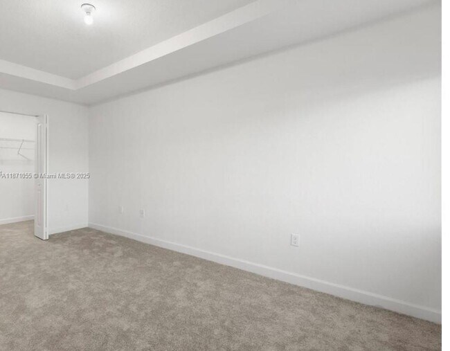 Building Photo - 5090 SW 37th St