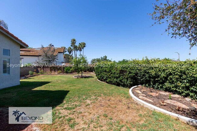 Building Photo - ELEGANT 4BR/2.5BA H in HOME IN OCEANSIDE P...