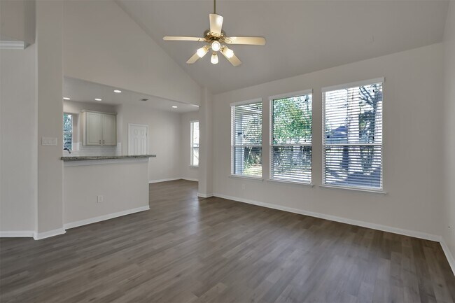 Building Photo - 22 Belcarra Pl