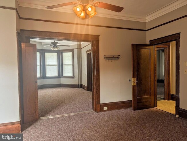 Building Photo - 233 E Pitt St