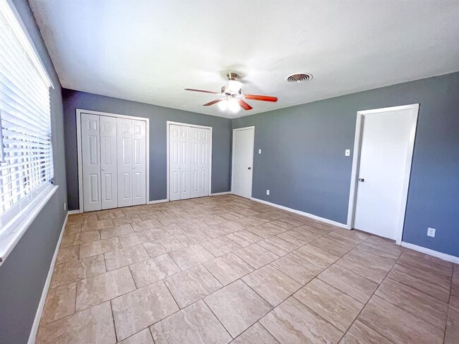 Building Photo - 2815 Monticello Dr