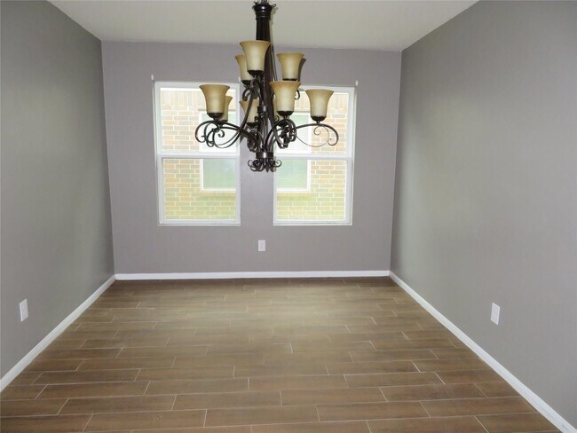 Building Photo - 5042 Blue Spruce Hill St