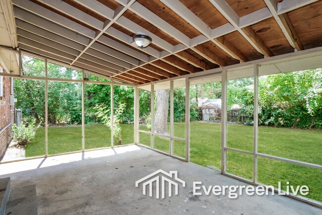 Building Photo - 8883 Whitworth St