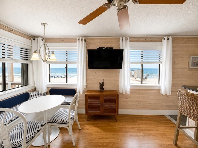 Building Photo - 1711 S Ocean Blvd