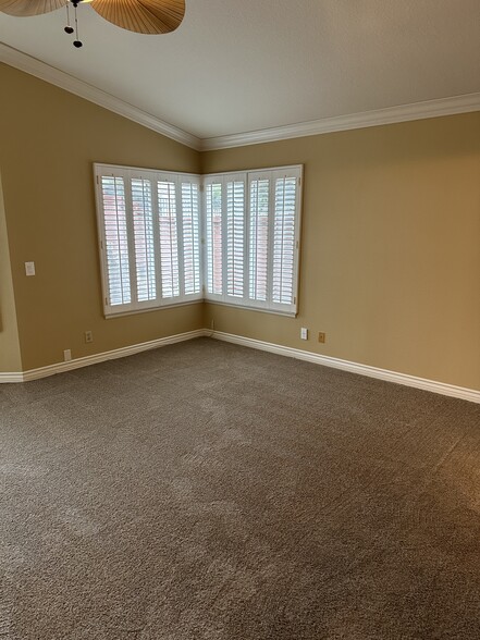 Building Photo - 15400 Zaharias St