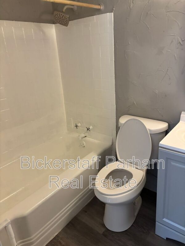 Building Photo - 3011 18th Ave