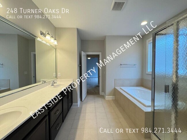Building Photo - 248 Turner Oaks Dr
