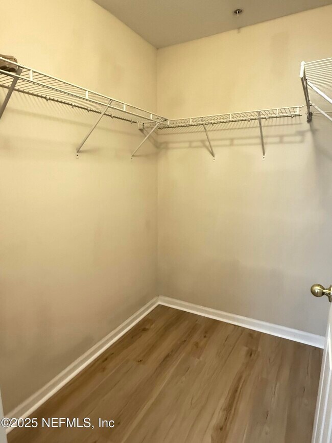 Building Photo - 13832 Herons Landing Way