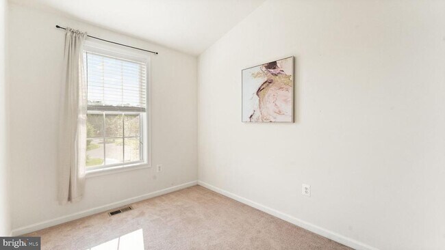 Building Photo - 23100 Dunlop Heights Terrace