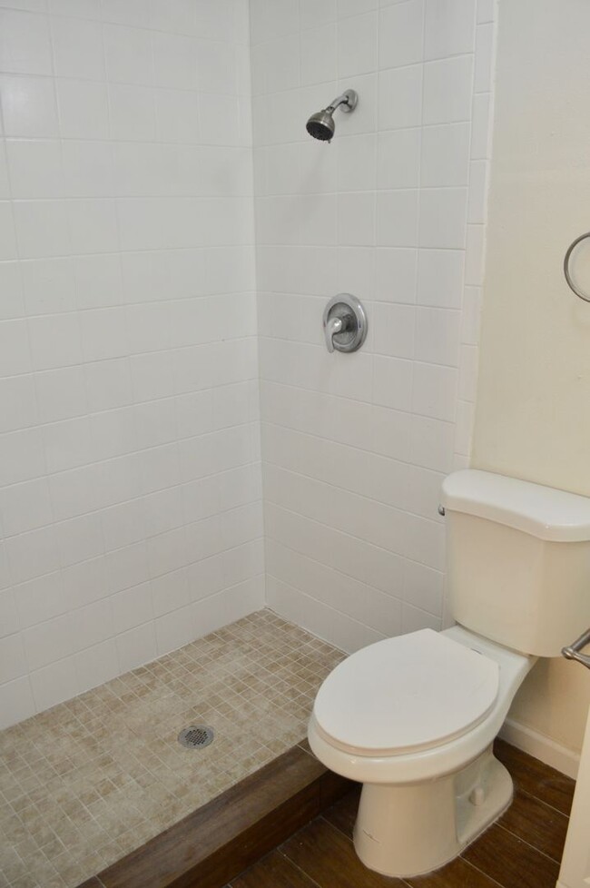 Building Photo - Remodeled 3 bed 2 bath home off Nacogdoches!