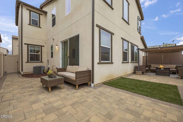 Building Photo - 553 Limoneira Ln