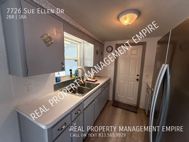 Building Photo - 7726 Sue Ellen Dr