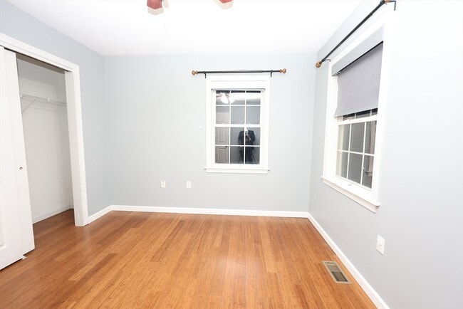 Building Photo - 55 Glenrose Ave
