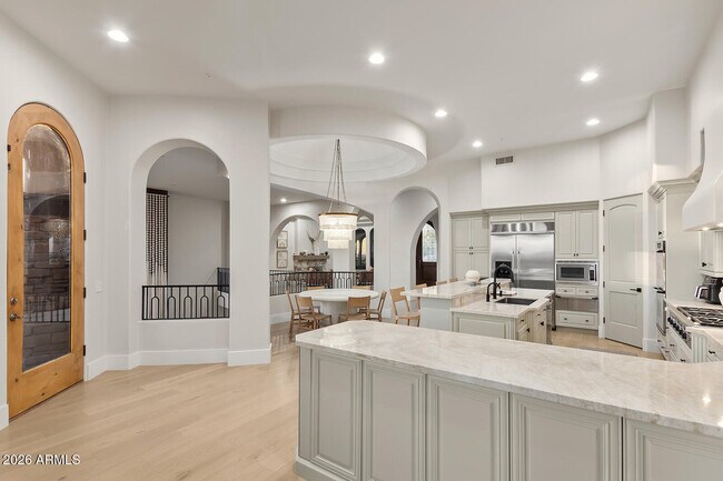 Building Photo - 11861 E Desert Trail Rd