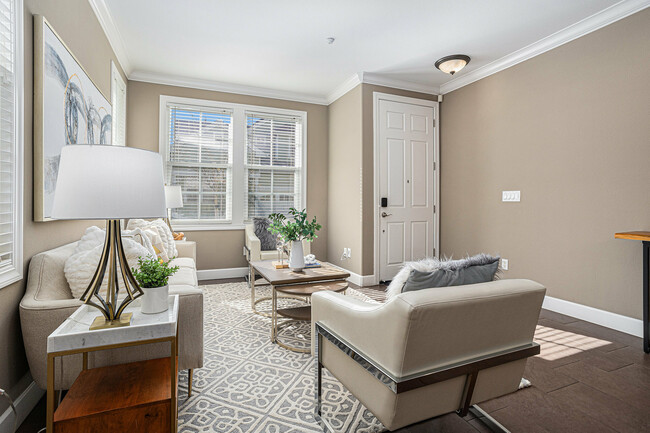 Building Photo - 203 Seacliff Way