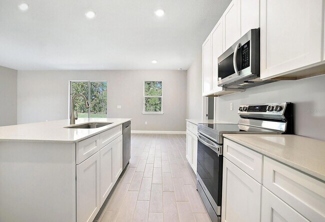 Building Photo - 5096 SW 154 Loop