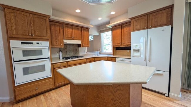 Building Photo - 2795 Stonewall Heights