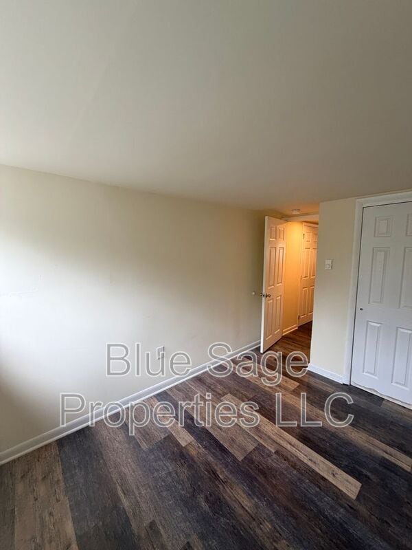 Building Photo - 2 E Manoa Rd
