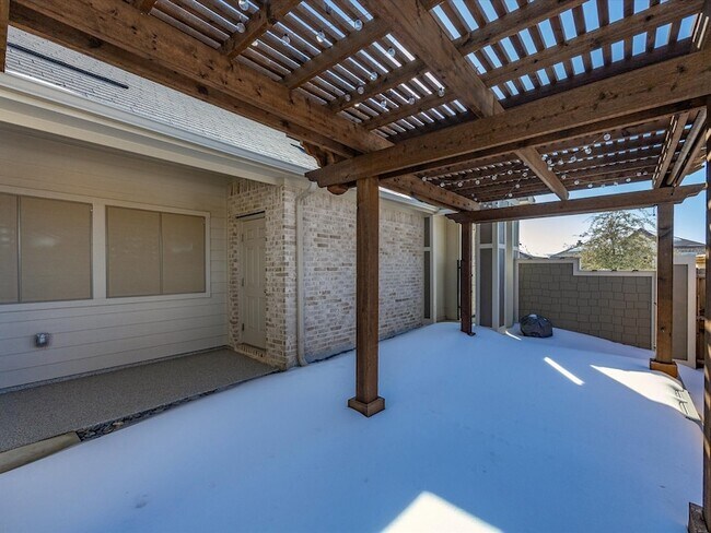 Building Photo - 701 Presidio St