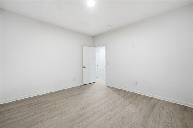 Building Photo - 3349 Lathenview Ct