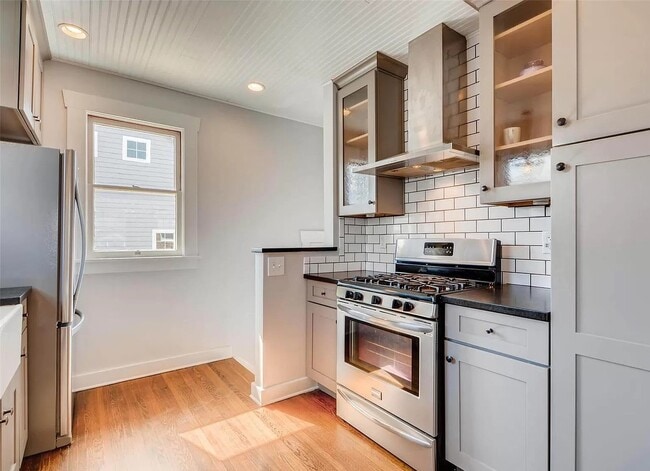 Building Photo - Sunnyside Denver bungalow for rent