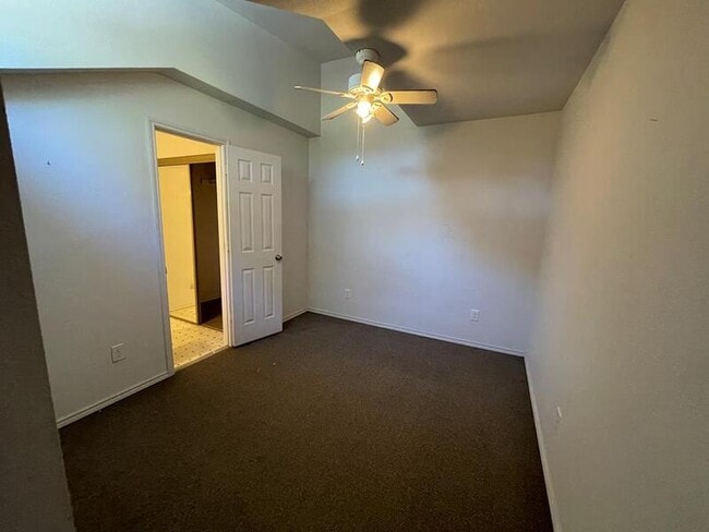 Building Photo - 720 Pritchett Ln