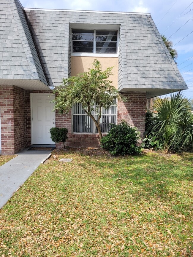 Building Photo - 1610 S Palmetto Ave