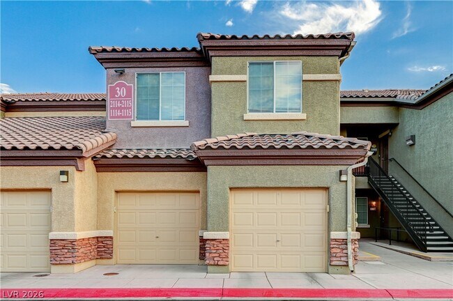 Building Photo - 6868 Sky Pointe Dr