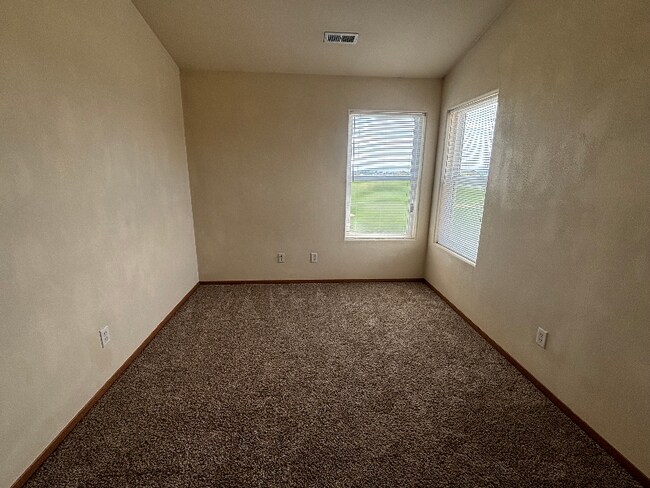 Building Photo - 6005 Chapel Hill Blvd