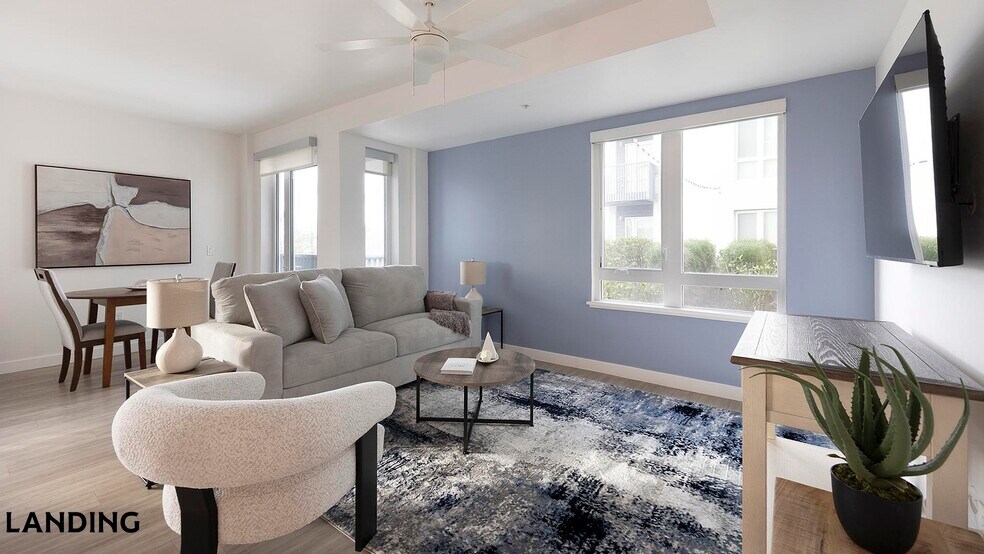 Building Photo - 707 S Farmer Ave