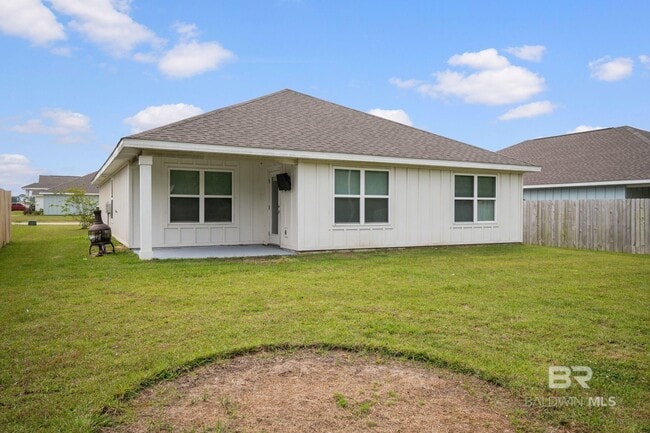 Building Photo - 15133 Forsythia Lp