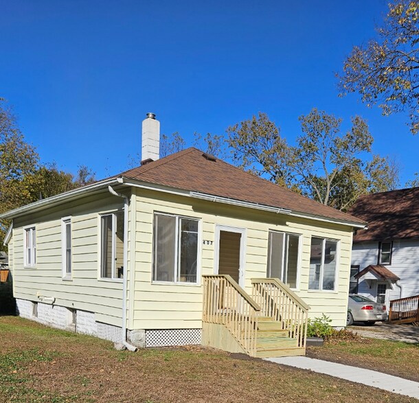 Building Photo - 407 16th Ave