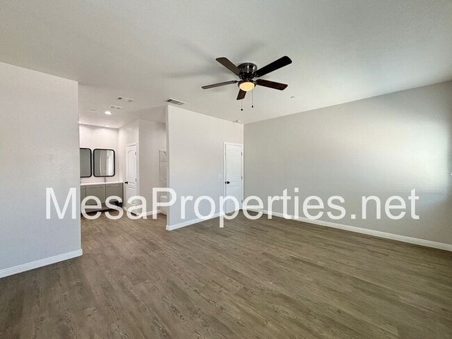 Building Photo - 13555 Sea Gull Dr